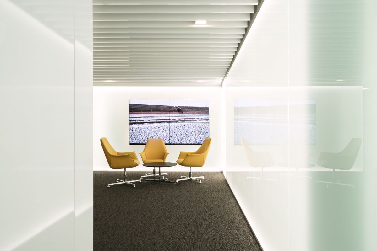 Galow heathy Arquitecture interior design well luxury lounge workplace