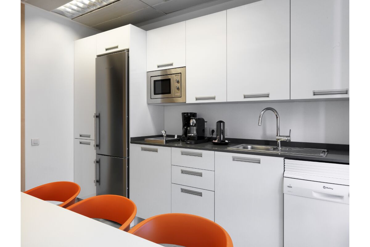 Galow Arquitectura saludable Banco Alcalá Madrid Interiorismo reforma lujo well cocina