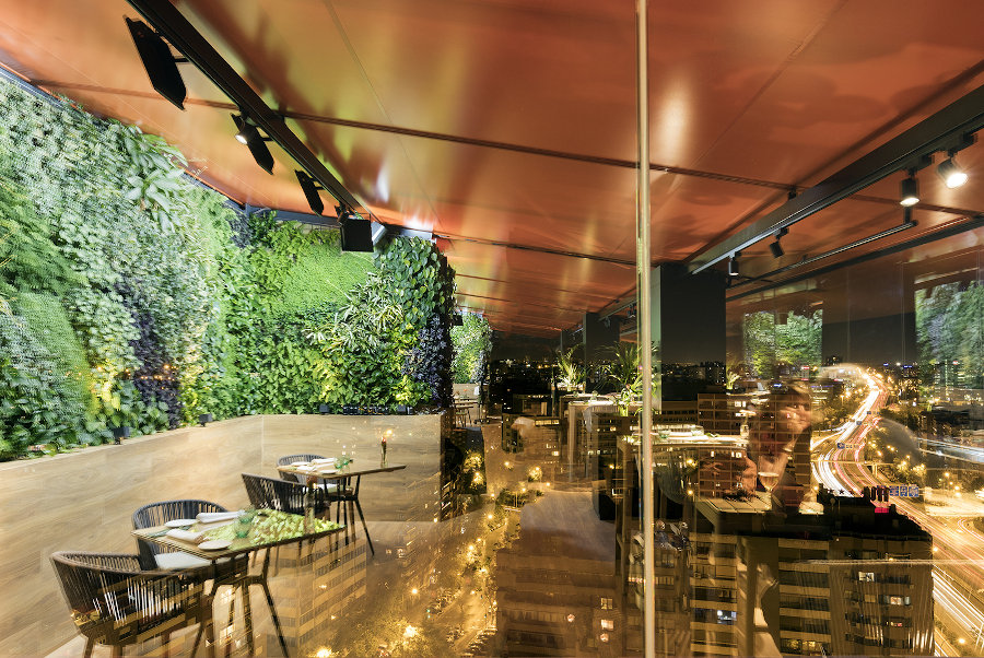 Galow Restaurante Jardin Vertical Roof Hotel 3 1